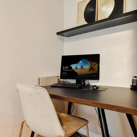 Designer 2bd Near Alexander Nevski Cathedral By Flat Mаnager Lejlighed