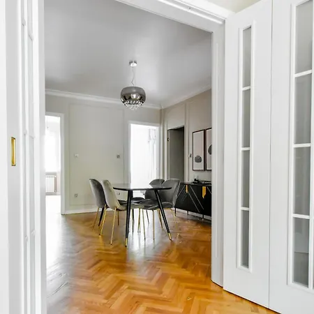 Designer 2bd Near Alexander Nevski Cathedral By Flat Mаnager Lejlighed