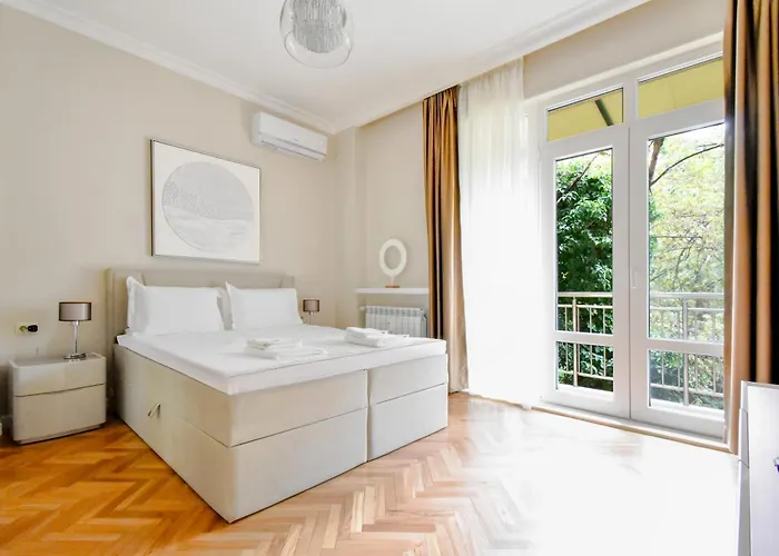 アパート Designer 2bd Near Alexander Nevski Cathedral By Flat Mаnager *